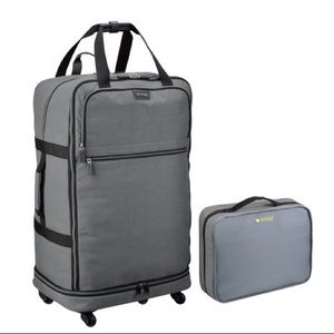 Light weight water resistant nylon with wheels. Folds for compact storage.